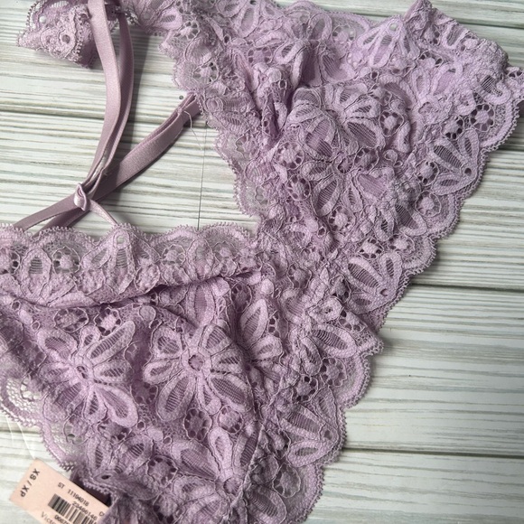 Extra small Victoria secret bralette NWT - Picture 7 of 8